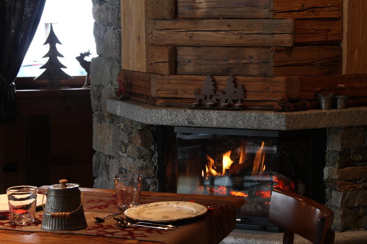 コー​​ニュ レ　トロンペール　シェ　オデット Bed & Breakfast エクステリア 写真